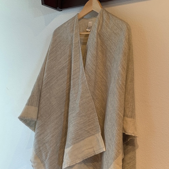 A New Day Travel Shrug Lightweight Soft Poncho, Grey, One Size - Picture 2 of 6